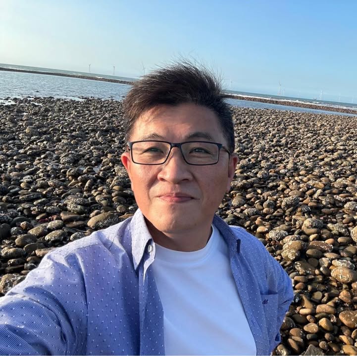 鄭宏輝 大頭照
