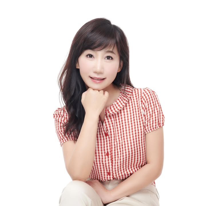 吳亭亭 大頭照