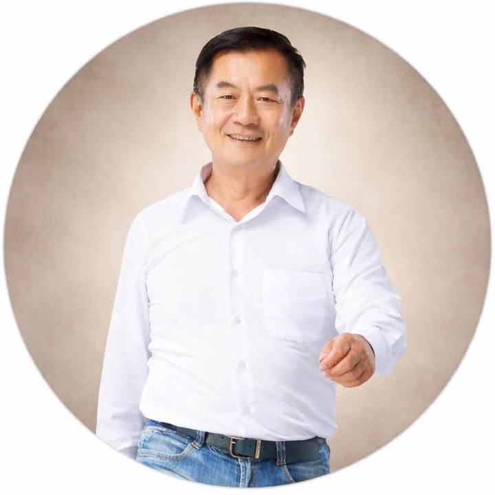 鄭功進 大頭照